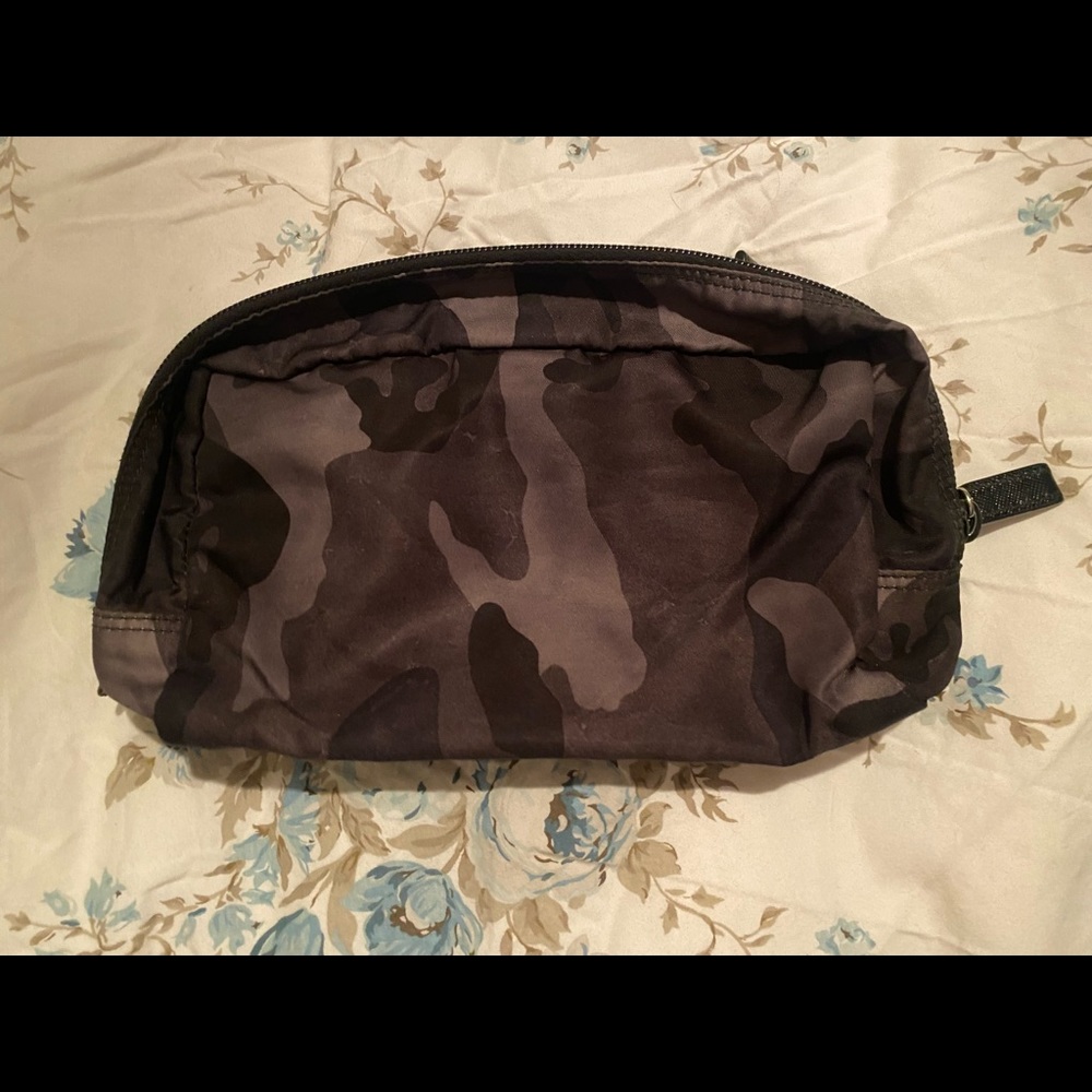Prada Camouflage Tessuto Toiletry Bag - Picture 7 of 7